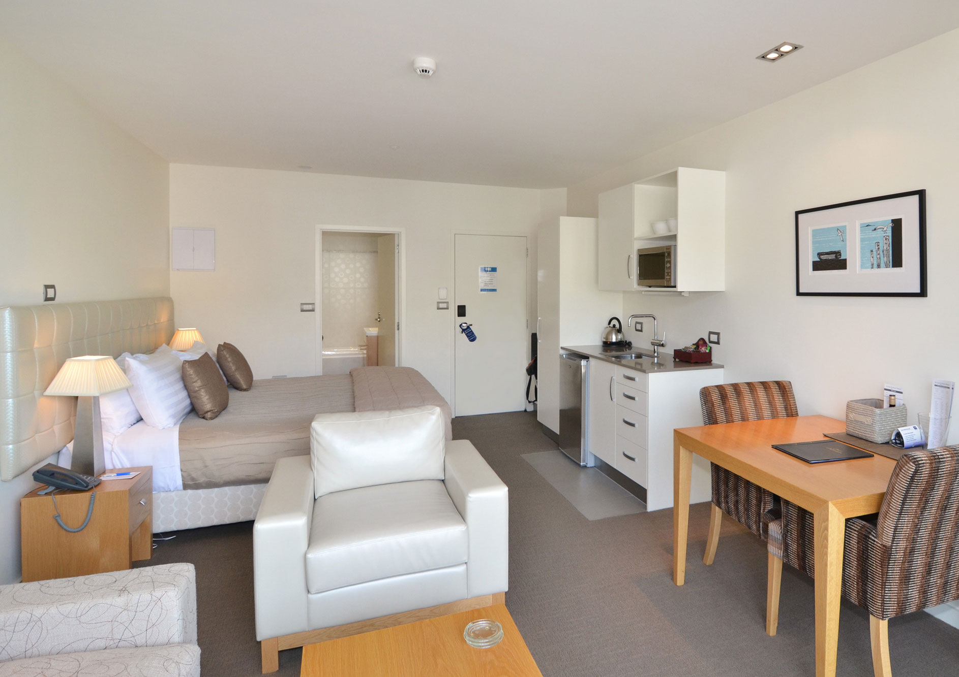 Executive-Room-Suites-3